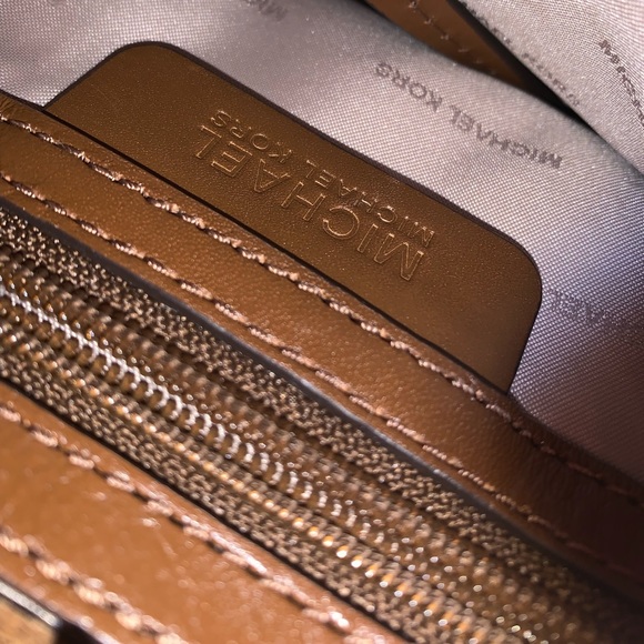 COPY - Michael Kors Cross Body - Picture 5 of 6